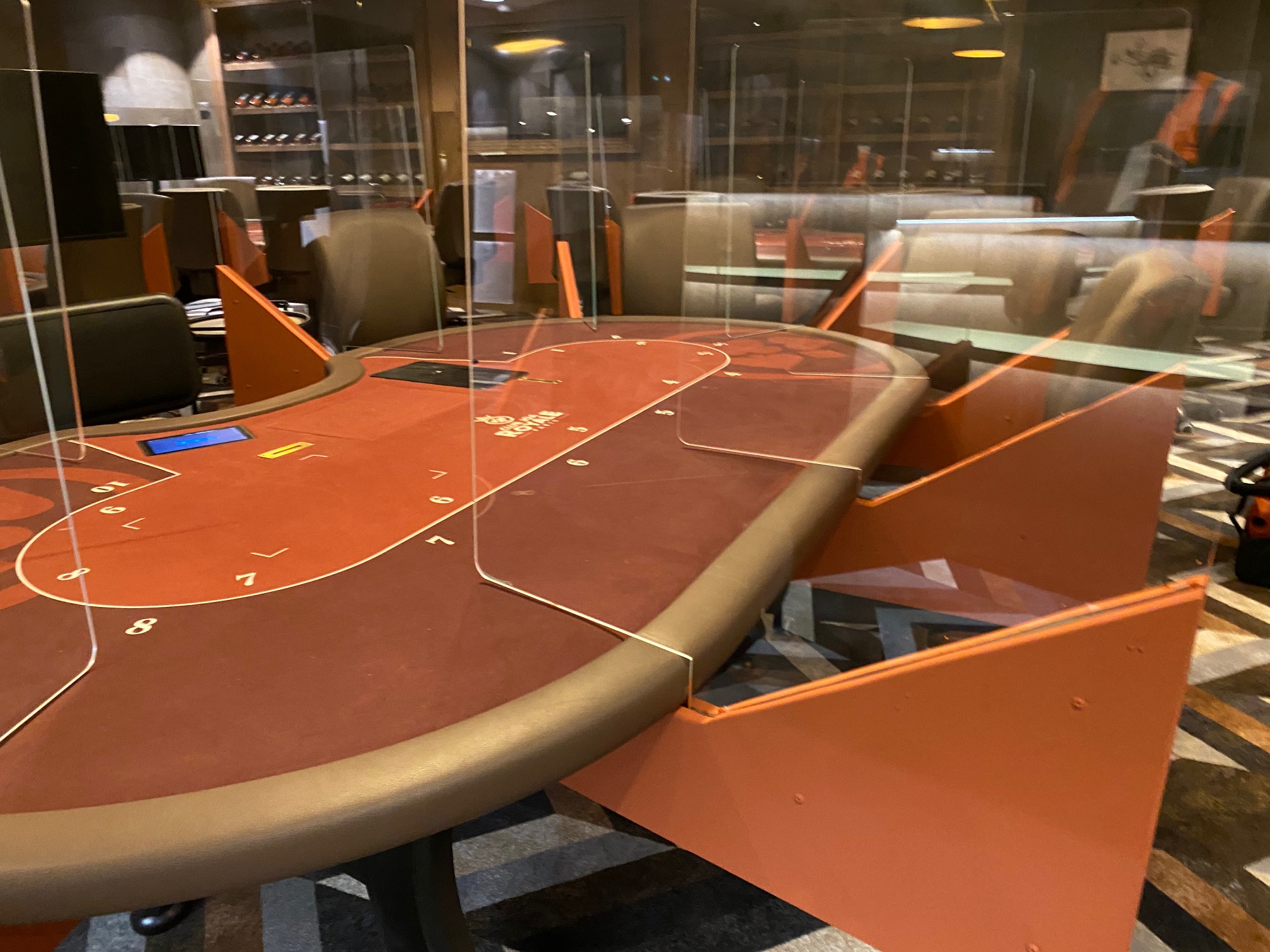 protection anti-COVID sur-mesure plexiglass