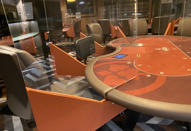 protection anti-COVID sur-mesure plexiglass