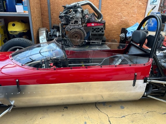 Pare-brise en plexiglas pour voiture de course sur mesure - BFP Cindar