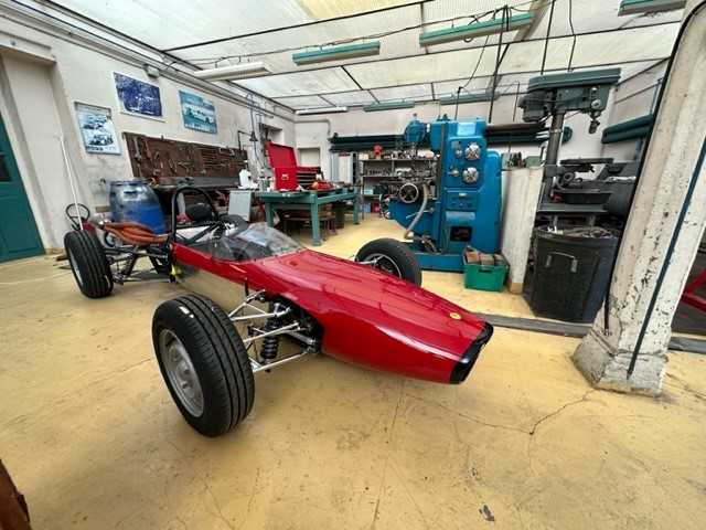 Pare-brise en plexiglas pour voiture de course sur mesure - BFP Cindar