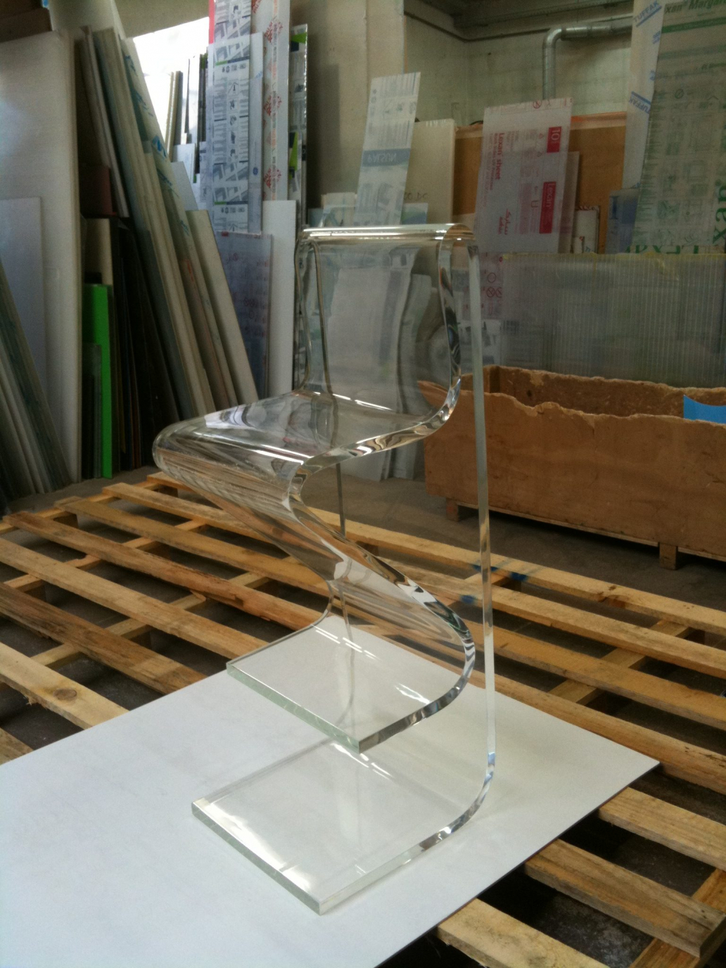 Fauteuil de bar en plexiglas